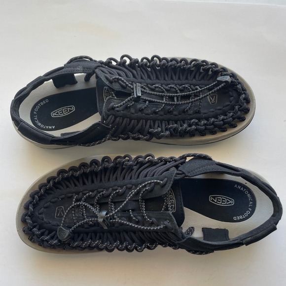 Keen Uneek Mens Black Sandals Size 10.5M Walking Hiking...